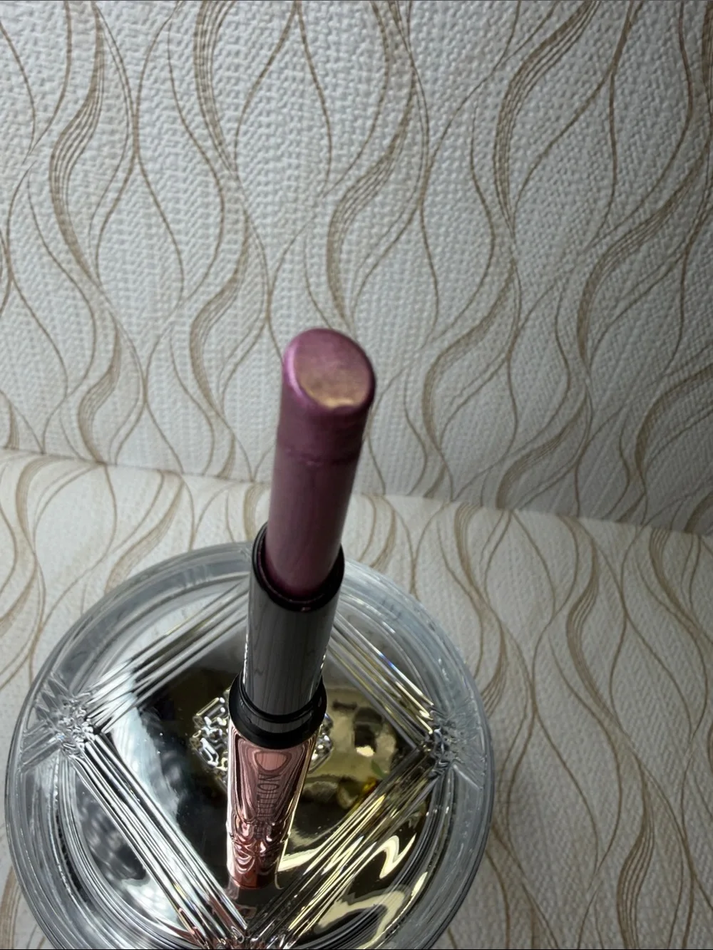 Revolution Eye Shadow Stick Euphoric Lilac